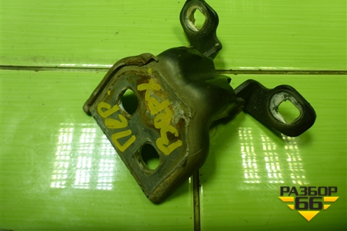 Петля двери передней правой верхняя для Renault Logan с 2004-2015г (Логан)