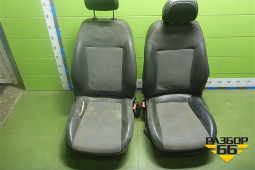 Сиденья комплект (5ти дверный хетчбэк AIR BAG подогрев) для Opel Corsa D с 2006-2014г (Корса Д)