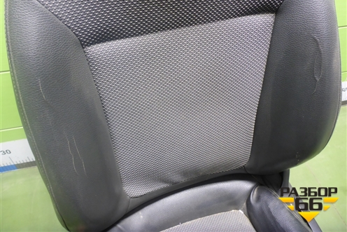 Сиденья комплект (5ти дверный хетчбэк AIR BAG подогрев) для Opel Corsa D с 2006-2014г (Корса Д)