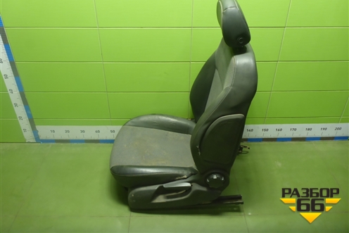 Сиденья комплект (5ти дверный хетчбэк AIR BAG подогрев) для Opel Corsa D с 2006-2014г (Корса Д)