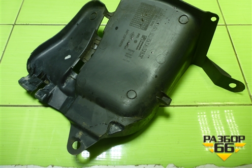 Пыльник двигателя боковой правый (8200410008) для Renault Logan с 2004-2015г (Логан)