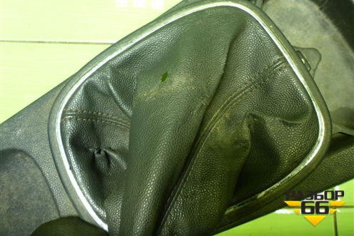 Консоль (13184076) для Opel Corsa D с 2006-2014г (Корса Д)