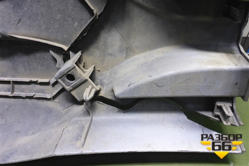 Бампер передний левая часть  (8406923C6200) для Dongfeng DFH4180