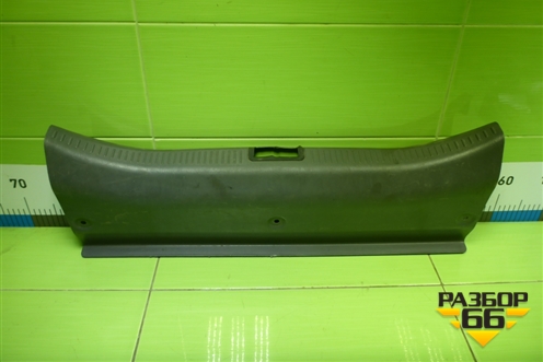 Обшивка багажника на заднюю панель (0K2N268961A) для Kia Spectra с 2001г (Спектра)