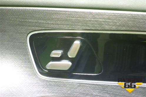 Обшивка двери передней правой под электрику (403002905AAABK) для Jaecoo J8 c 2024г (Джей8)