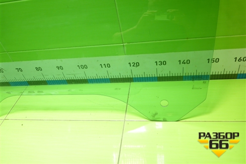 Стекло двери передней левой для Mini Cooper R52 (Купер)