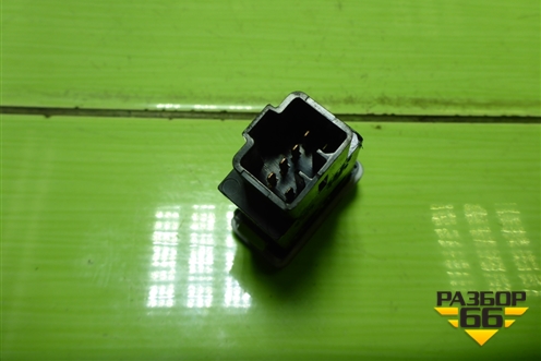 Кнопка включения ПТФ (передняя) (864W0170) для Hyundai Porter с 1996-2011г (Портер)