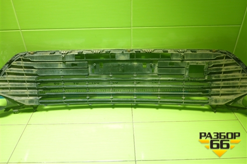 Решетка в передний бампер центральная (после 2014г) (5311233160) для Toyota Camry V50 с 2011-2018г (Камри)