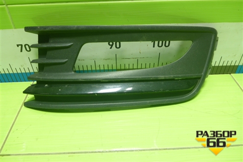 Накладка ПТФ левая (после 2015г) (6RU853665F) для Volkswagen Polo (седан) с 2010г (Поло)