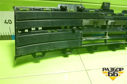 Решетка в передний бампер центральная (2803201U3480) для Москвич 3 с 2022г