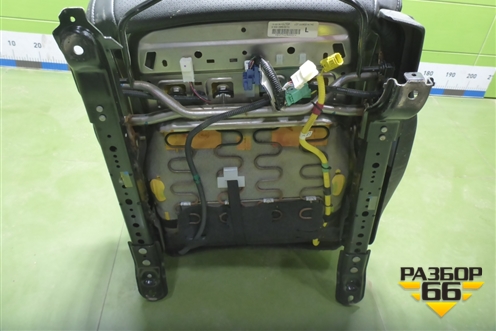 Сиденья комплект (5ти дверный хетчбэк с AIR BAG и подогревом) для Honda Civic 5D с 2005-2011г (Цивик)