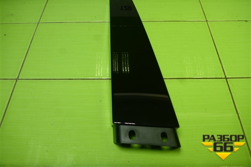 Накладка стойки (центральной правой) (5JA853290C) для Skoda Rapid с 2013г (Рапид)