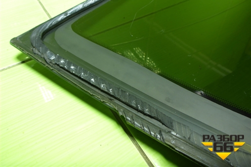 Стекло глухое правое (заднее 3-х дверный кузов) для Opel Corsa D с 2006-2014г (Корса Д)