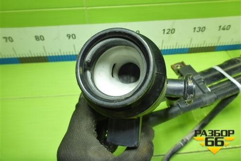 Горловина топливного бака (310302W000) для Hyundai Santa Fe с 2012-2018г (Санта Фе)