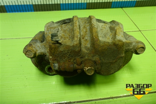 Суппорт передний правый (581302W700) для Hyundai Santa Fe с 2012-2018г (Санта Фе)