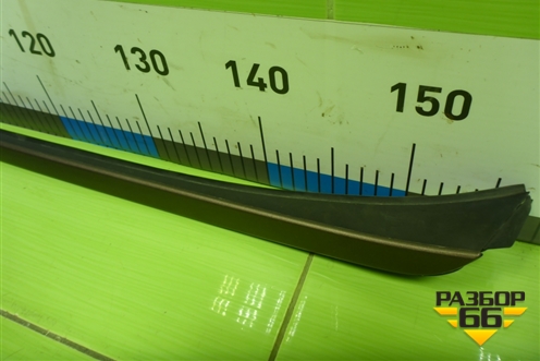 Молдинг лобового стекла правый (861322Ц000) для Hyundai Santa Fe с 2012-2018г (Санта Фе)