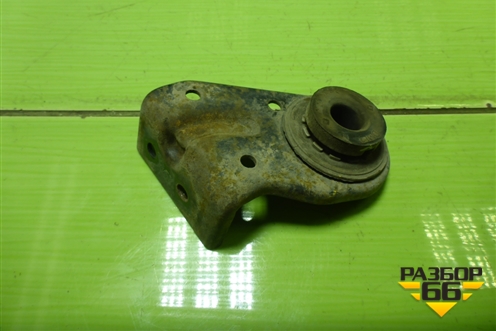 Кронштейн радиатора правый для Hyundai Santa Fe с 2012-2018г (Санта Фе)