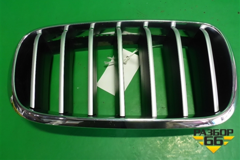 Решетка радиатора правая (7316076) для BMW X5 F15 с 2013г (Х5 Ф15)