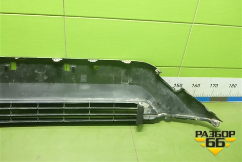 Решетка в передний бампер центральная (5311342110) для Toyota Rav-4 с 2018г (Рав 4)