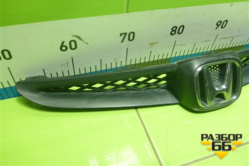 Решетка радиатора (71120SAA00) для Honda FIT (GD) c 2001-2007г (Фит)