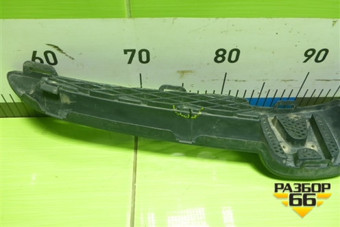 Решетка радиатора (71120SAA00) для Honda FIT (GD) c 2001-2007г (Фит)