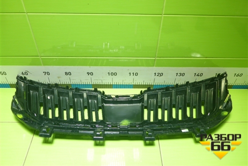 Решетка радиатора (57A853653B) для Skoda Karoq с 2017г (Карок)