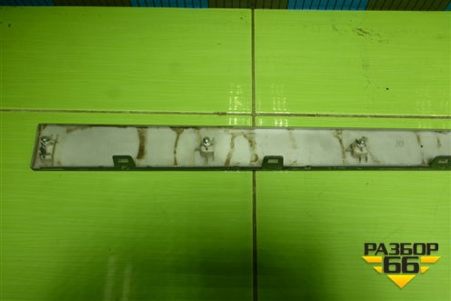 Накладка двери передней левой (88918676452) для Geely Atlas 2 с 2023г (Атлас)