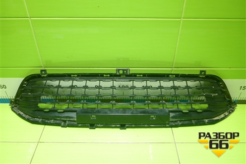 Решетка в передний бампер центральная (602001637AA) для Kaiyi E5 с 2021г (Е5)