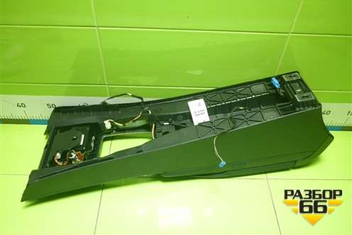 Подлокотник (правый руль) (A2046800150) для Mercedes Benz C-Klass W204 с 2007-2014г (Ц)