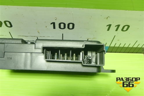 Блок предохранителей (3С0937548) для Volkswagen Passat (B6) с 2005-2010г (Пассат Б6)