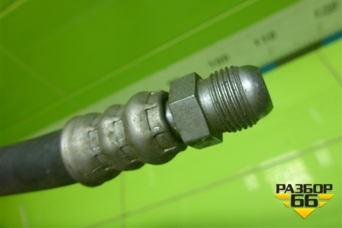 Трубка охлаждения КПП (8E0317826T) для Audi A4 (В7) с 2004-2009г (А4)