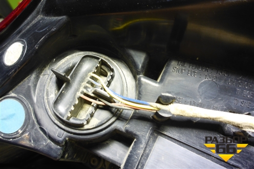 Фонарь задний левый (32228898) для Volvo V60 с 2018г (В60)