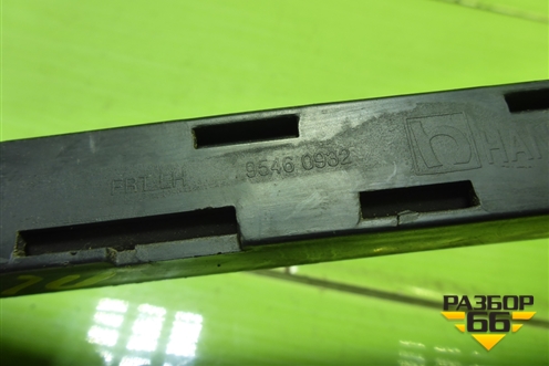 Направляющая стекла (передней правой двери) (95460932) для Chevrolet Aveo (Т300) с 2011г (Авео Т300)