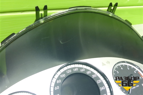 Щиток приборов (правый руль) (A2045409148) для Mercedes Benz C-Klass W204 с 2007-2014г (Ц)