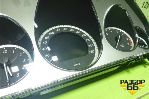 Щиток приборов (правый руль) (A2129009604) для Mercedes Benz E-Klass C207 (купе) с 2009г (Е Купе)