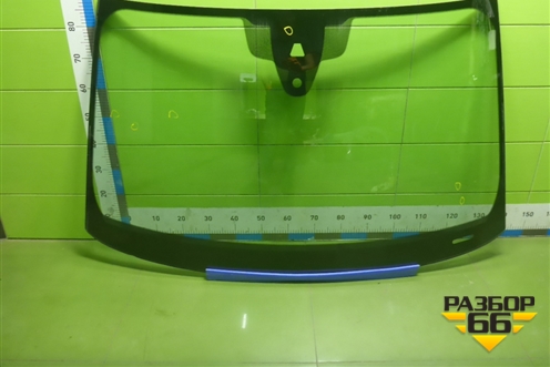 Стекло лобовое (с обогревом под датчик дождя) для Audi Q5 с 2017г (Ку 5)