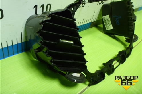 Дефлектор воздушный центральный (8450031429) для VAZ Vesta/Веста с 2015г