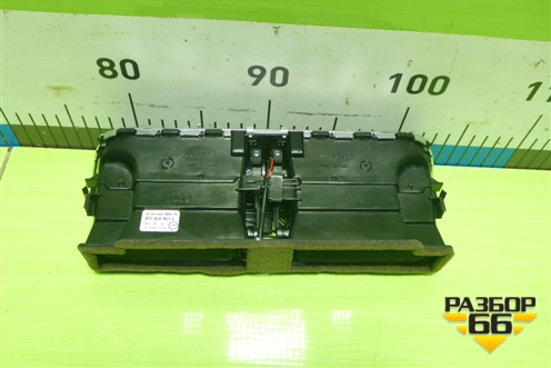 Дефлектор воздушный центральный (8T2820951C) для Audi A4 (В8) с 2007-2015г (А4)