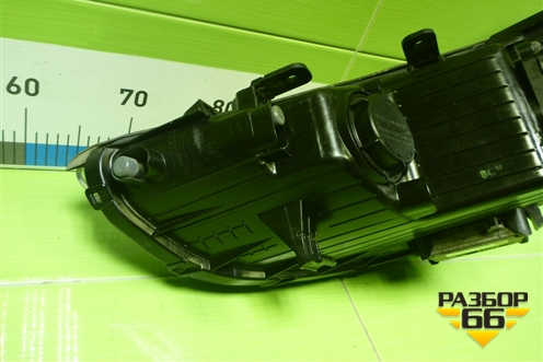 Фара правая (до 2015г ксенон с блоком и лампой) (921022W000) для Hyundai Santa Fe с 2012-2018г (Санта Фе)