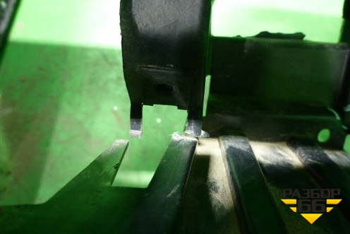 Бампер задний (верхняя часть после 2014г под парктроник) (8U0807385C) для Audi Q3 с 2011-2018г (Ку 3)