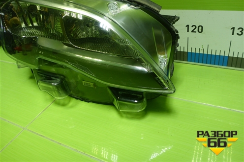 Фара правая (галоген) (9808572580) для Peugeot Expert с 2016г (Эксперт)