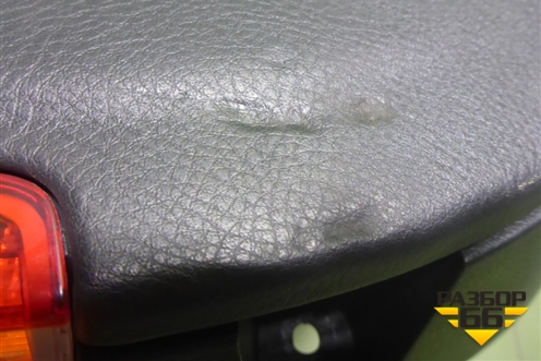 Обшивка двери задней правой под электрику (7P6867212AL) для Volkswagen Touareg c 2002-2010г (Туарег)