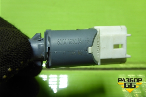 Датчик включения стопсигнала (8200168238) для VAZ Vesta/Веста с 2015г