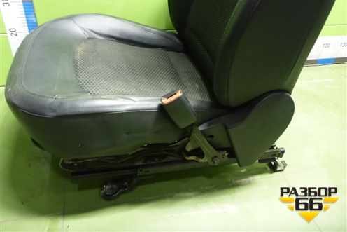 Сиденья комплект (AIR BAG подогрев) для Hyundai ix 35 с 2010г (Ай икс 35)