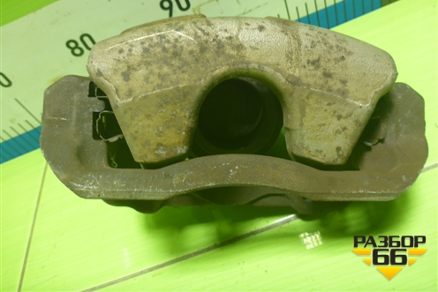 Суппорт передний левый для Mercedes Benz C-Klass W204 с 2007-2014г (Ц)