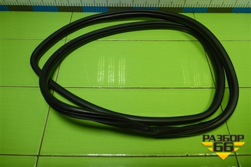 Уплотнитель двери задней правой для Hyundai ix 35 с 2010г (Ай икс 35)