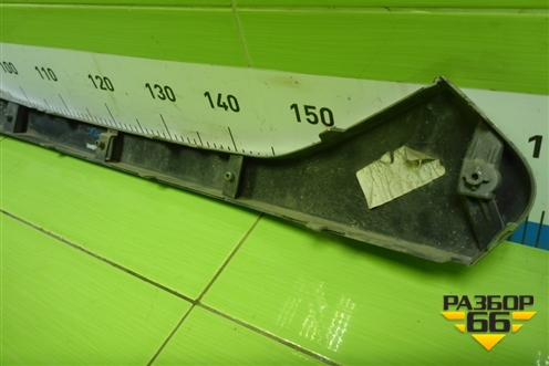 Накладка на решетку радиатора (865502Y000) для Hyundai ix 35 с 2010г (Ай икс 35)