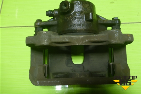 Суппорт передний правый для Mercedes Benz C-Klass W204 с 2007-2014г (Ц)