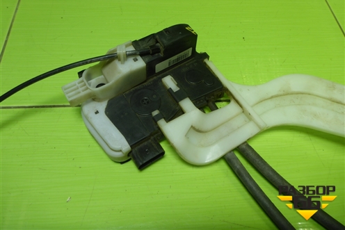 Замок двери задней левой (814102Y010) для Hyundai ix 35 с 2010г (Ай икс 35)