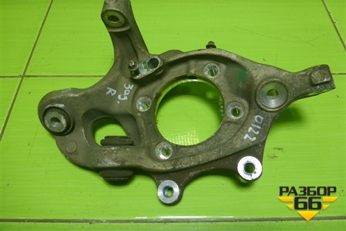 Кулак задний правый (A2043570405) для Mercedes Benz C-Klass W204 с 2007-2014г (Ц)